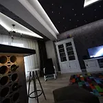 Majestic Apartment
